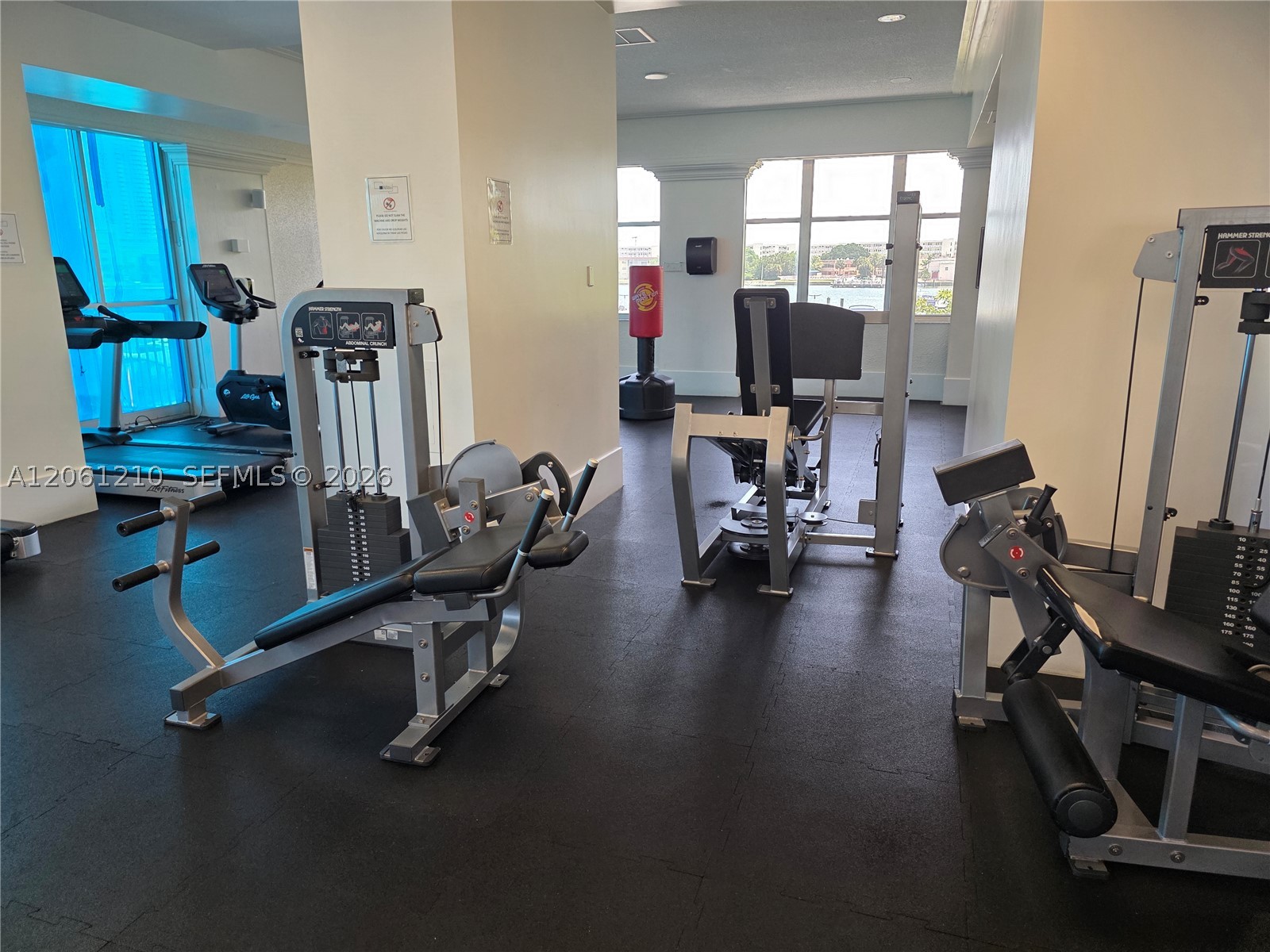 18081 Biscayne Blvd Boat Slip & Unit #1805 Aventura, FL 33160