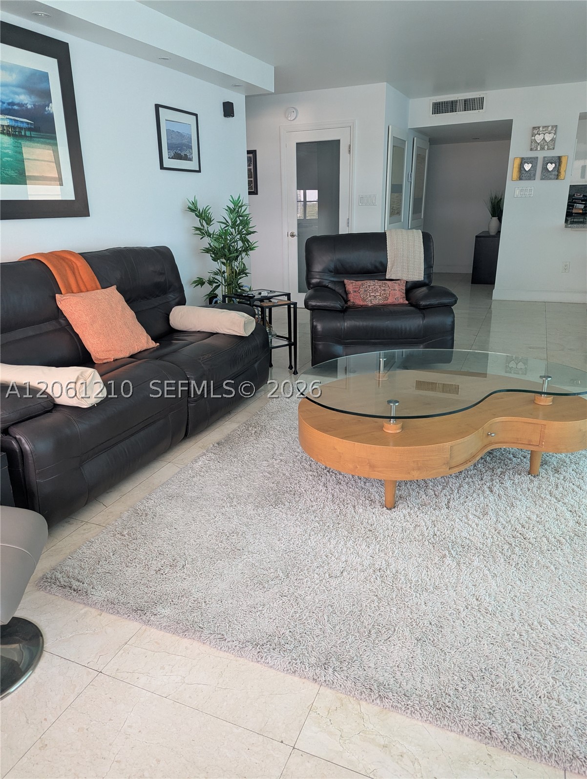 18081 Biscayne Blvd Boat Slip & Unit #1805 Aventura, FL 33160