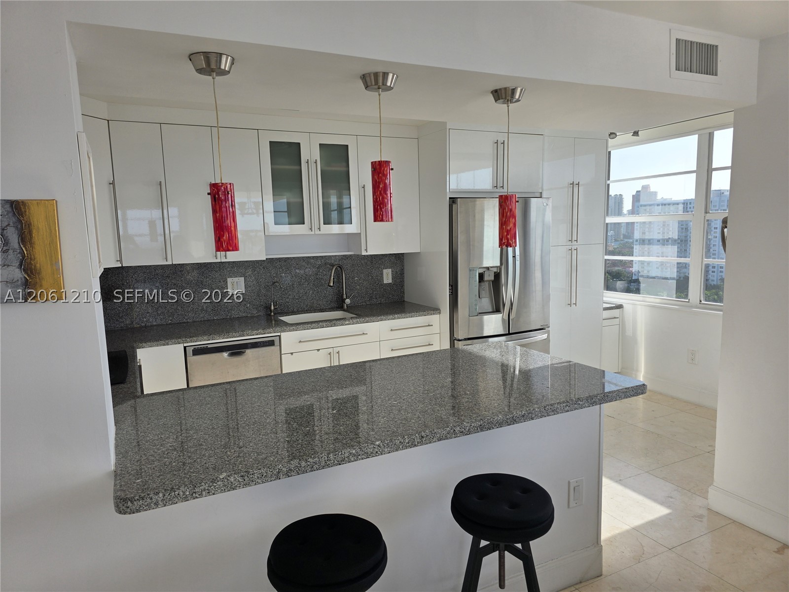 18081 Biscayne Blvd Boat Slip & Unit #1805 Aventura, FL 33160