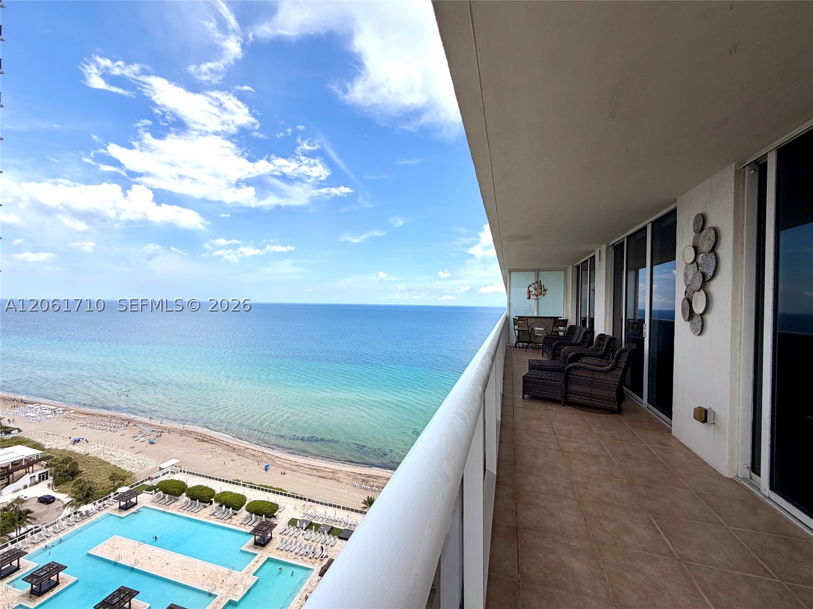 image Beach Club 232