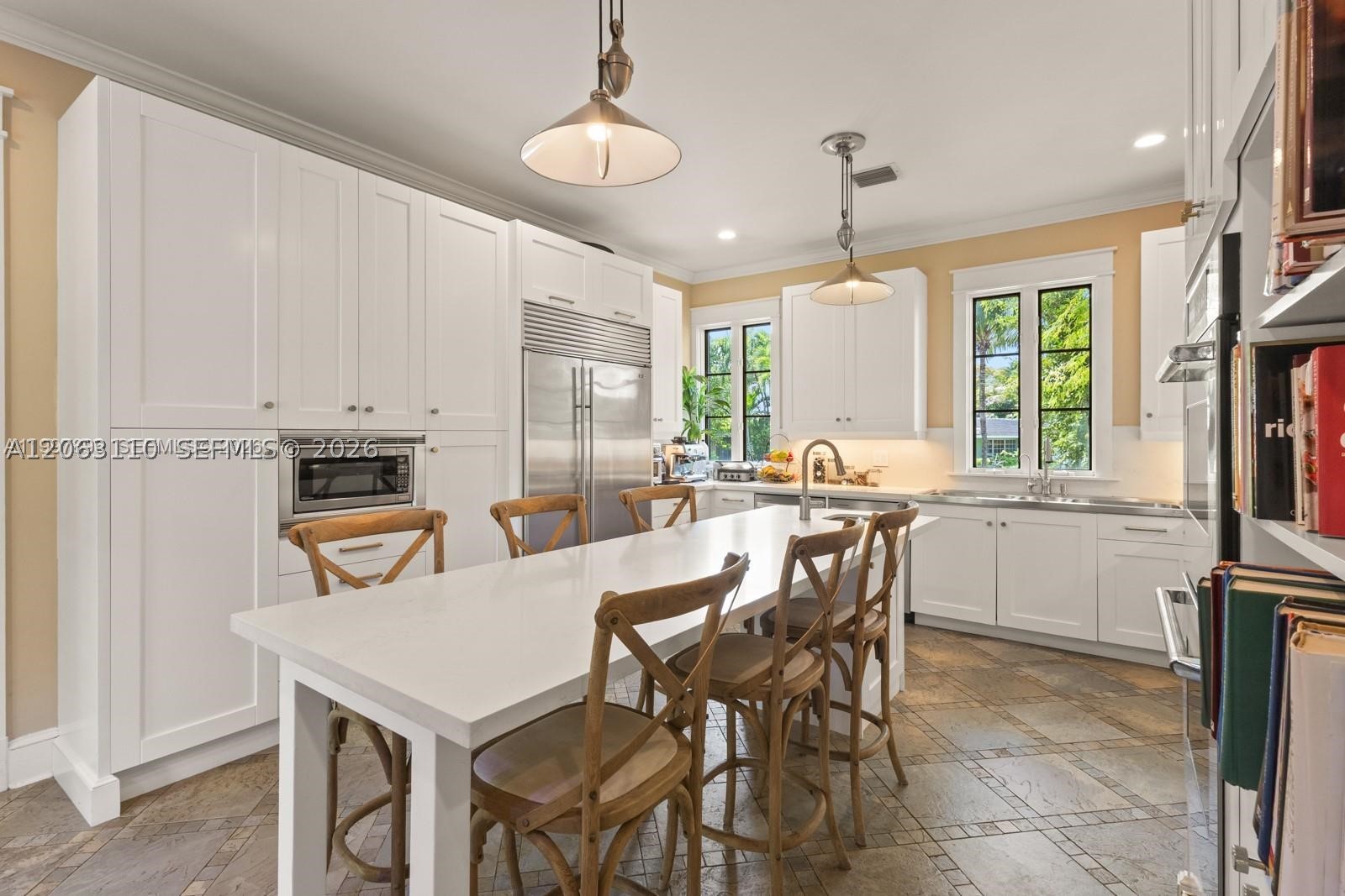 685 Harbor Ln Key Biscayne, FL 33149