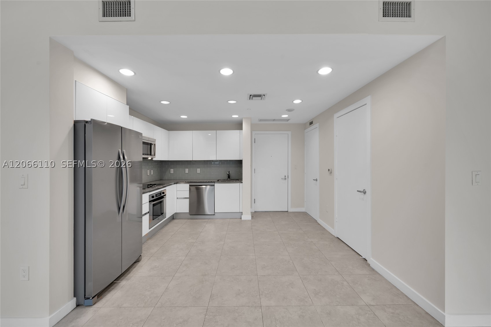 image 1060 Brickell - 10602