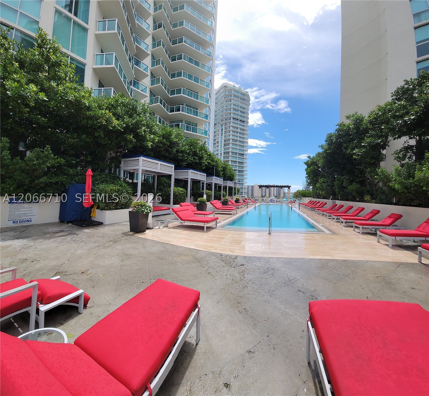 image St Tropez Sunny Isles25