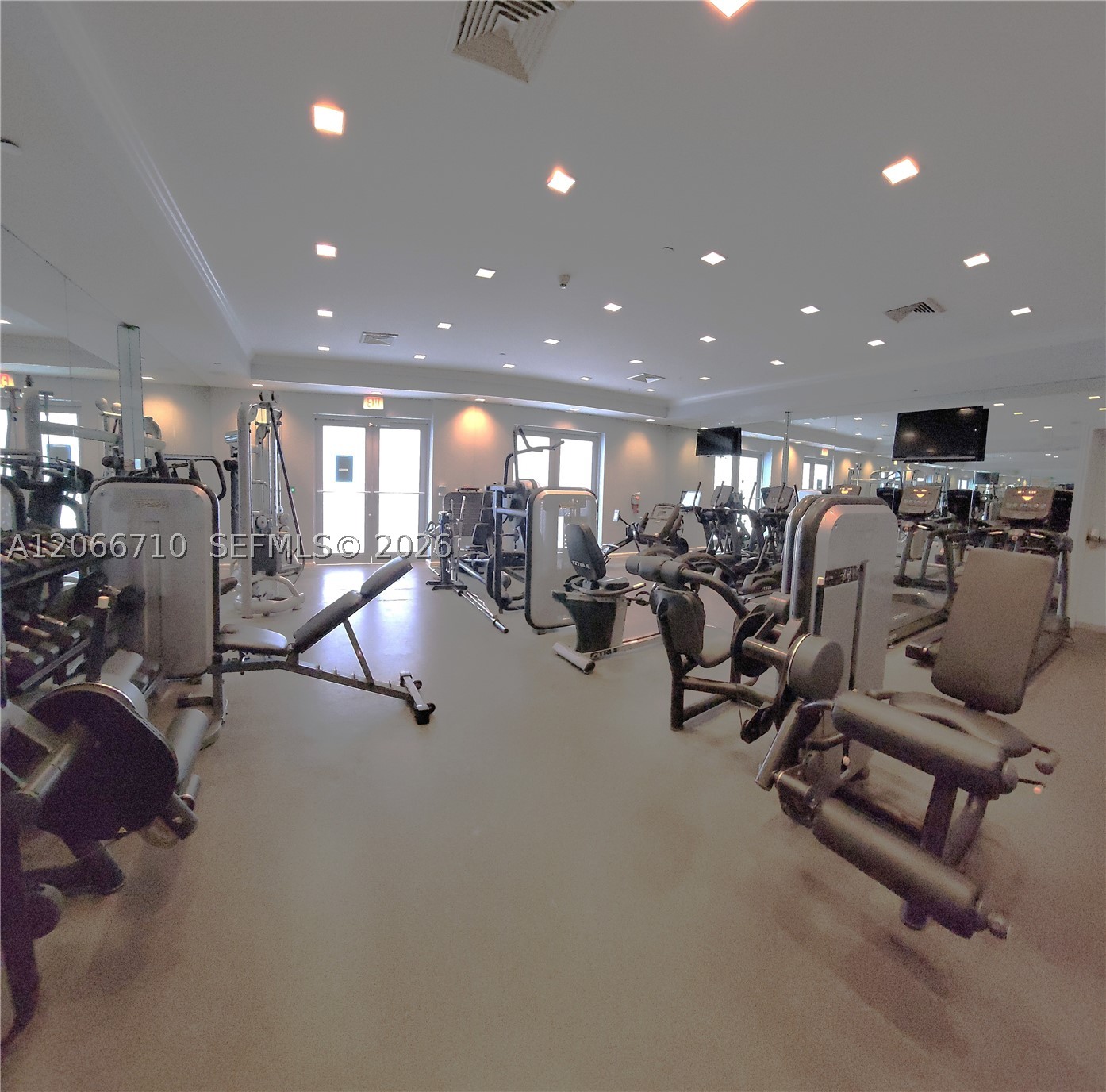 image St Tropez Sunny Isles28