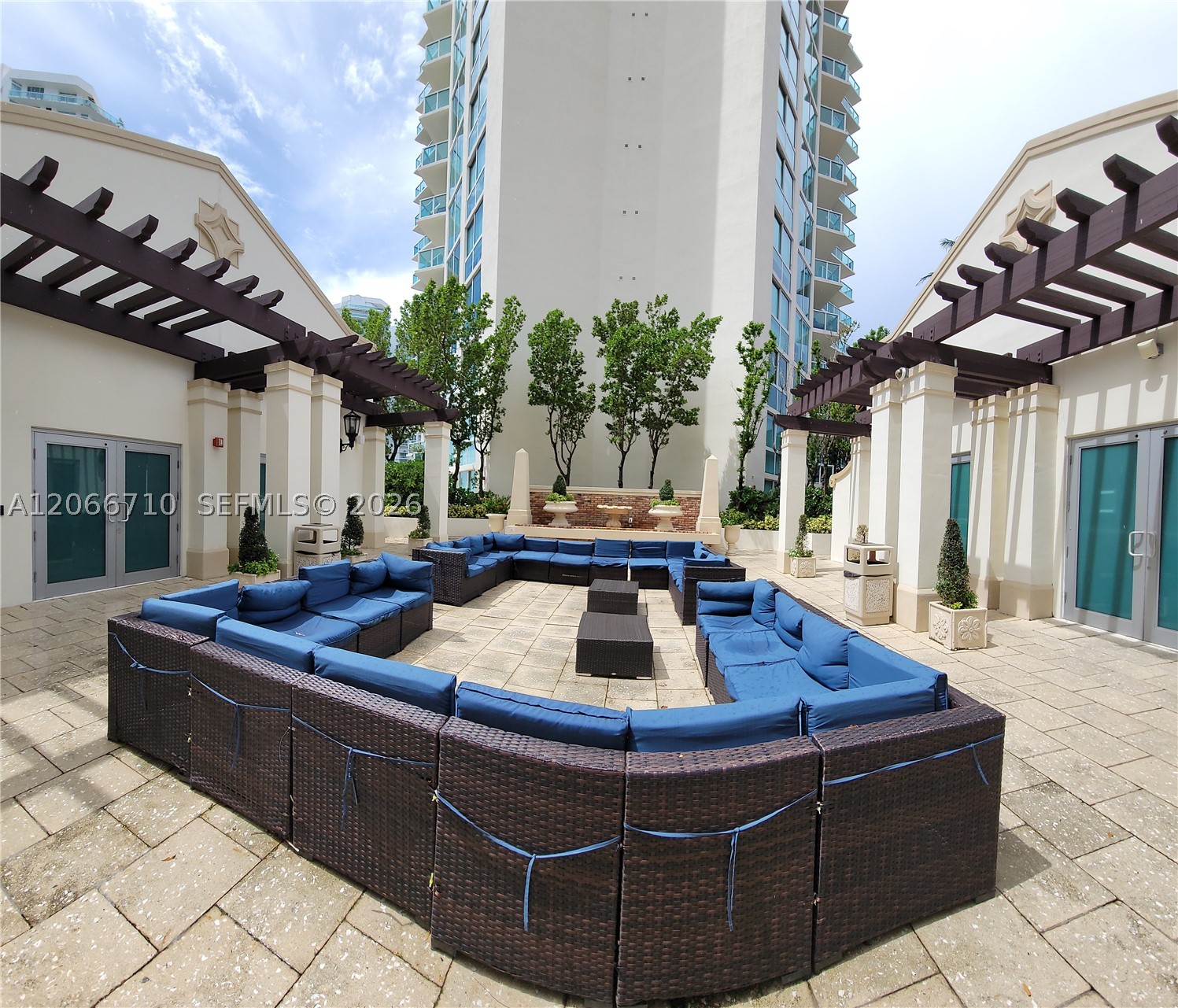 image St Tropez Sunny Isles33