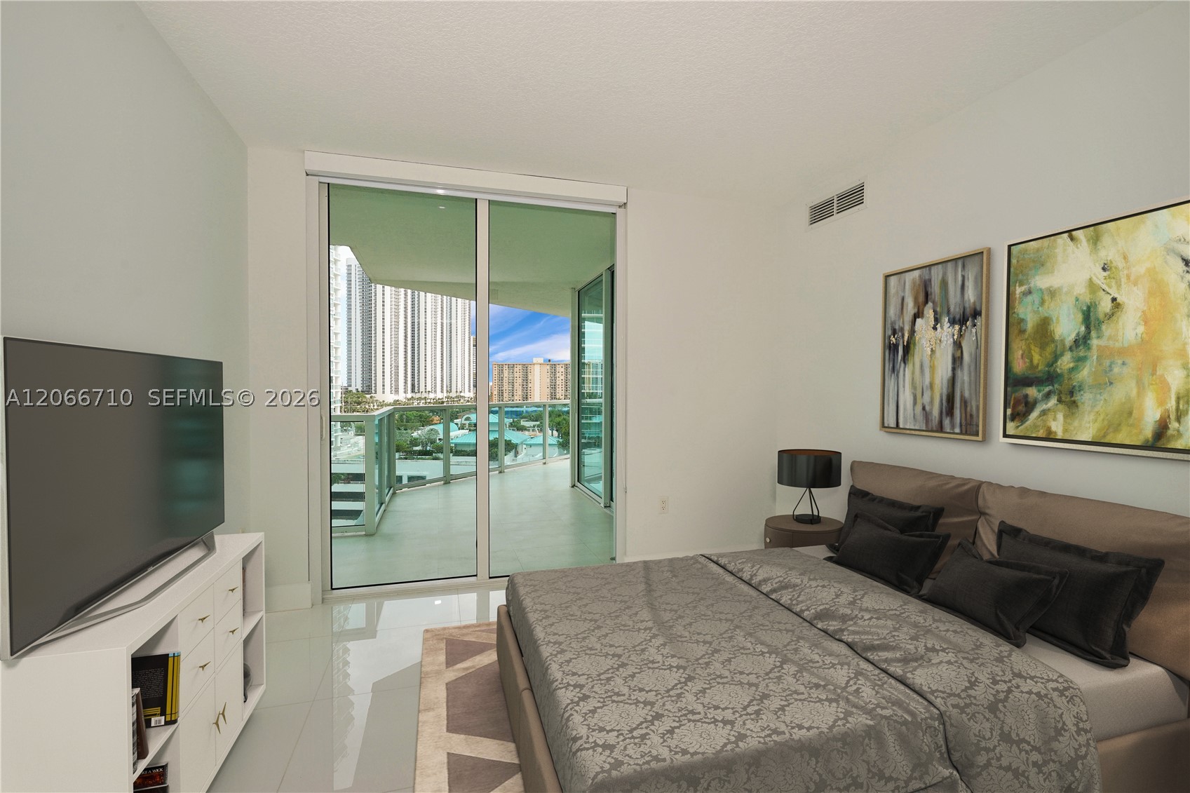 image St Tropez Sunny Isles3