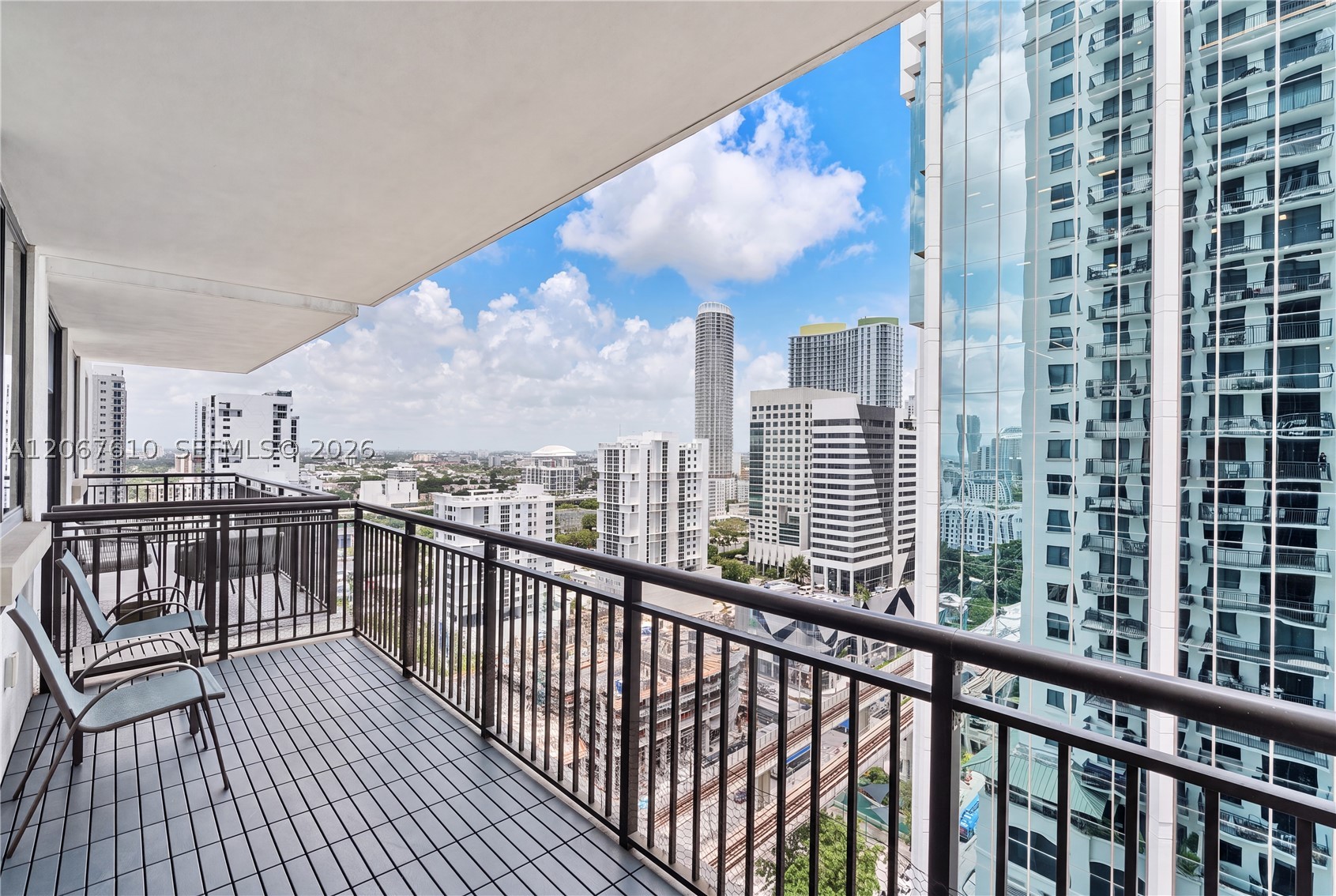 999 SW 1st Ave #2115