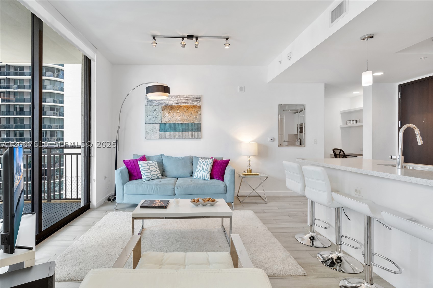 image Nine at Mary Brickell Village12