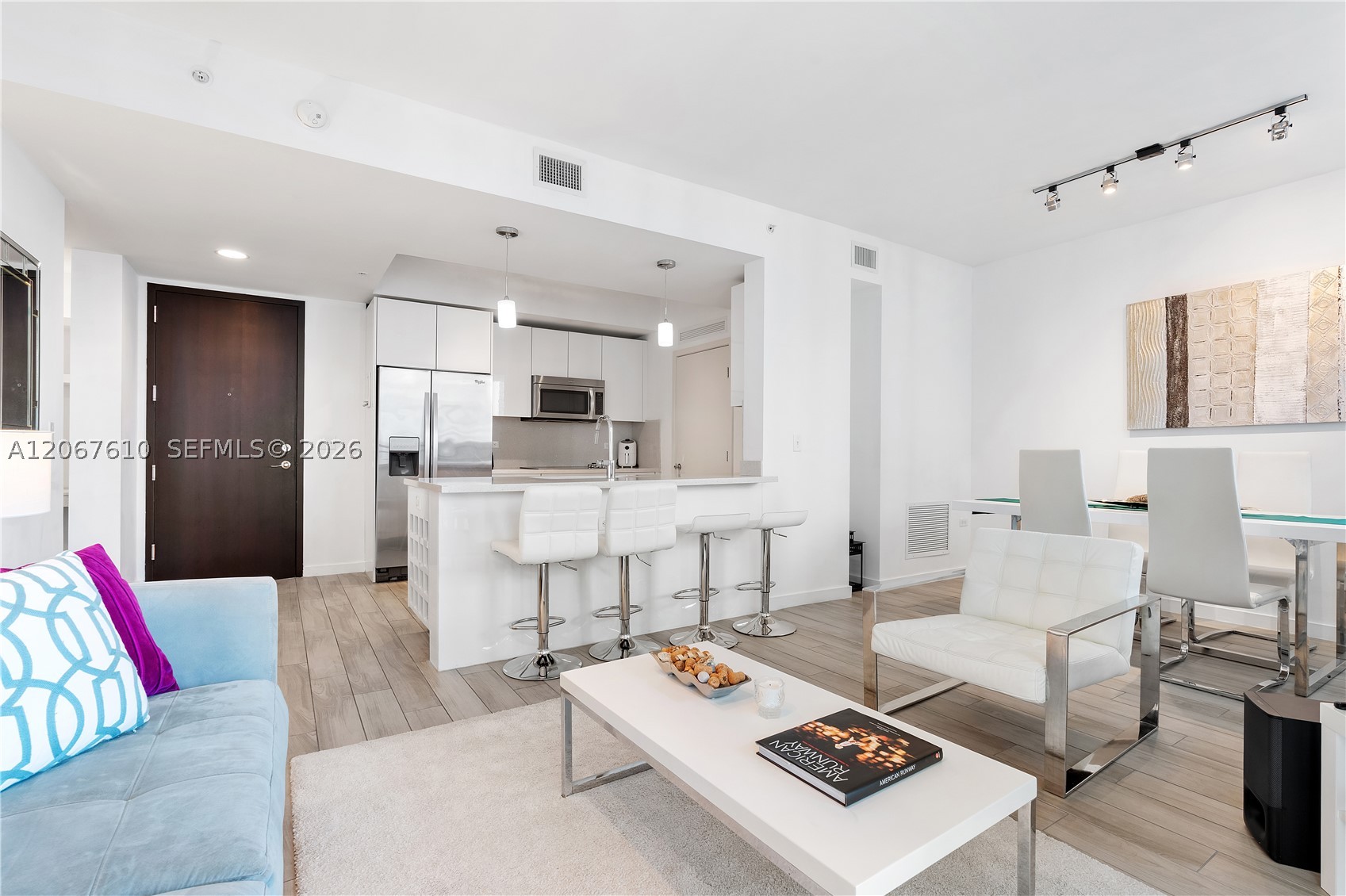 image Nine at Mary Brickell Village13