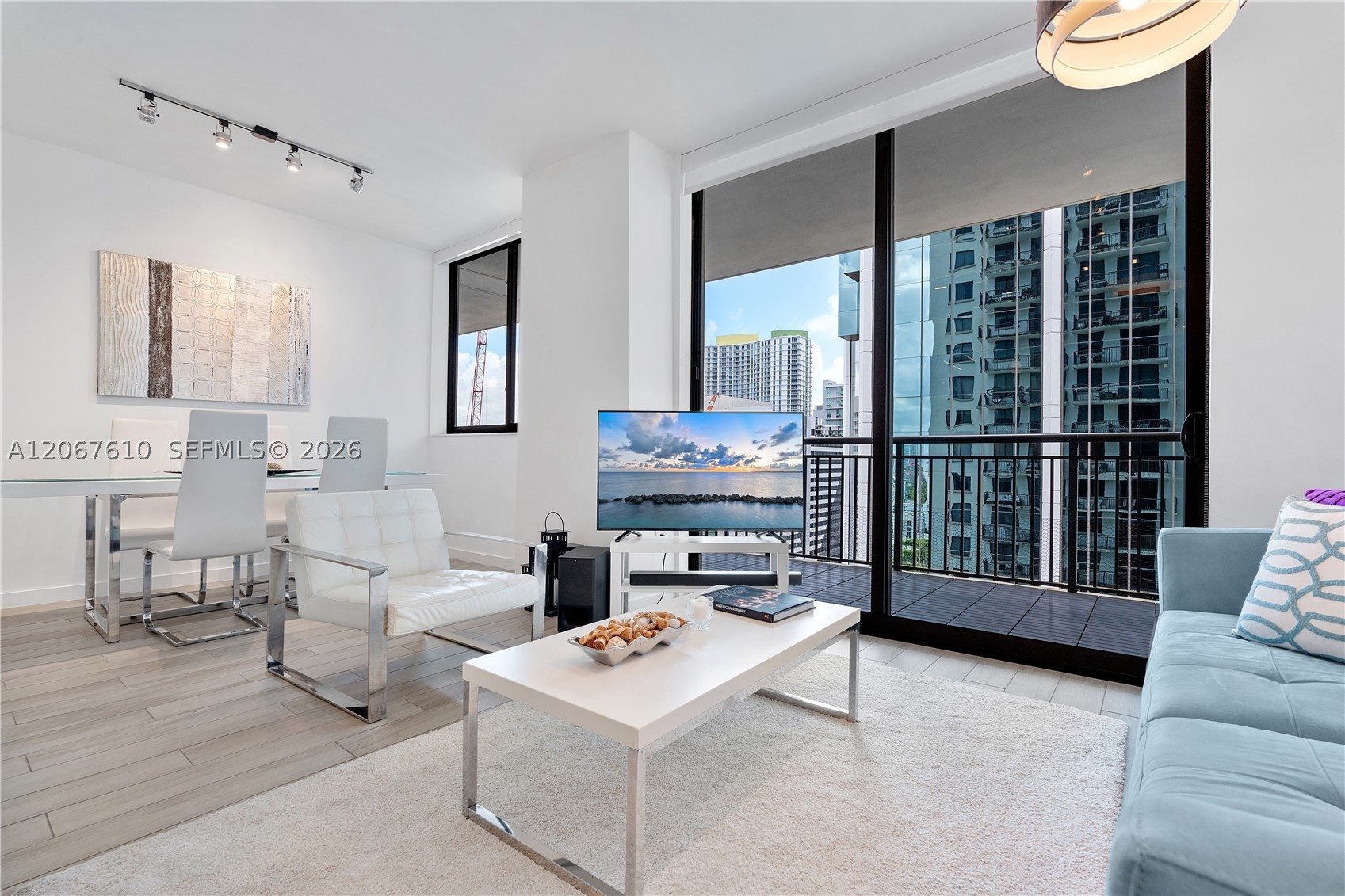 image Nine at Mary Brickell Village2