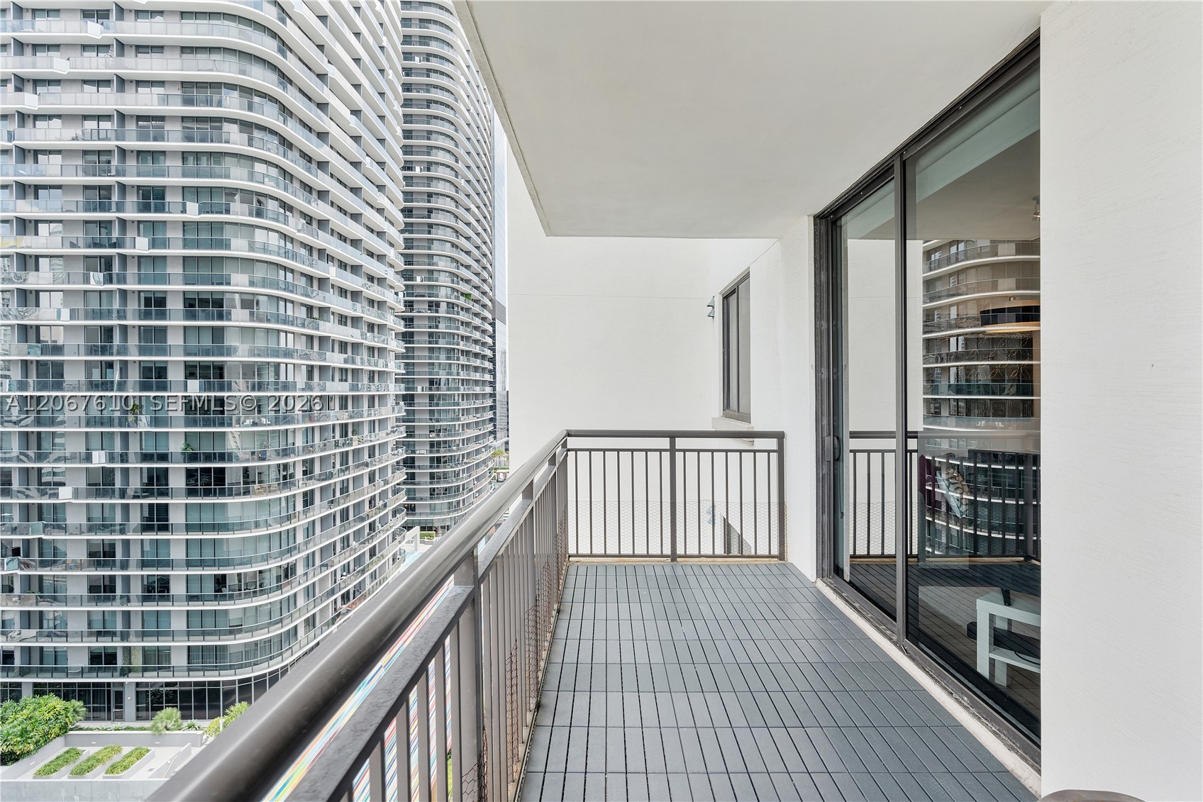 image Nine at Mary Brickell Village34