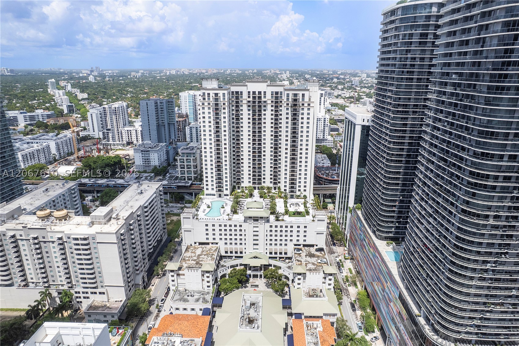 image Nine at Mary Brickell Village38