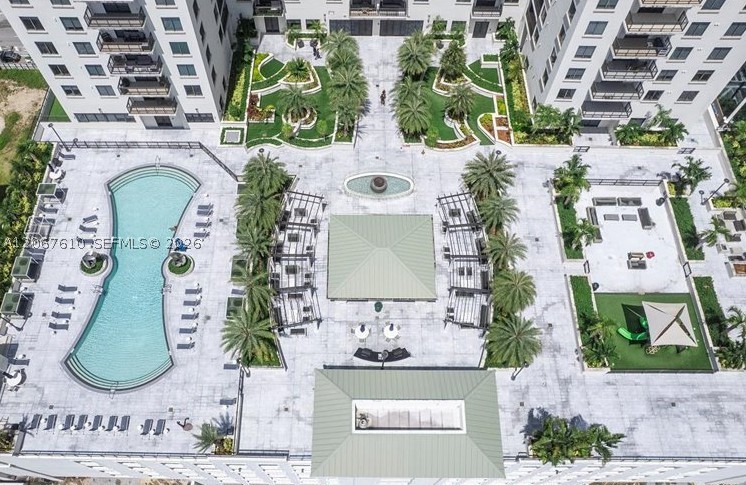 image Nine at Mary Brickell Village45