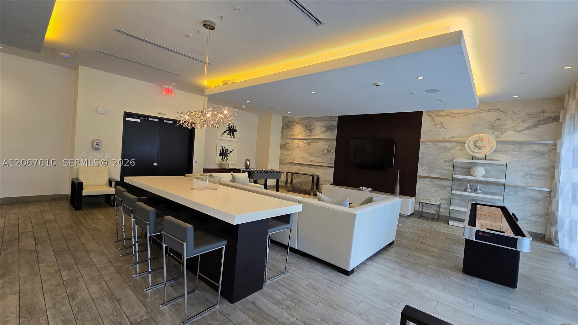 image Nine at Mary Brickell Village54