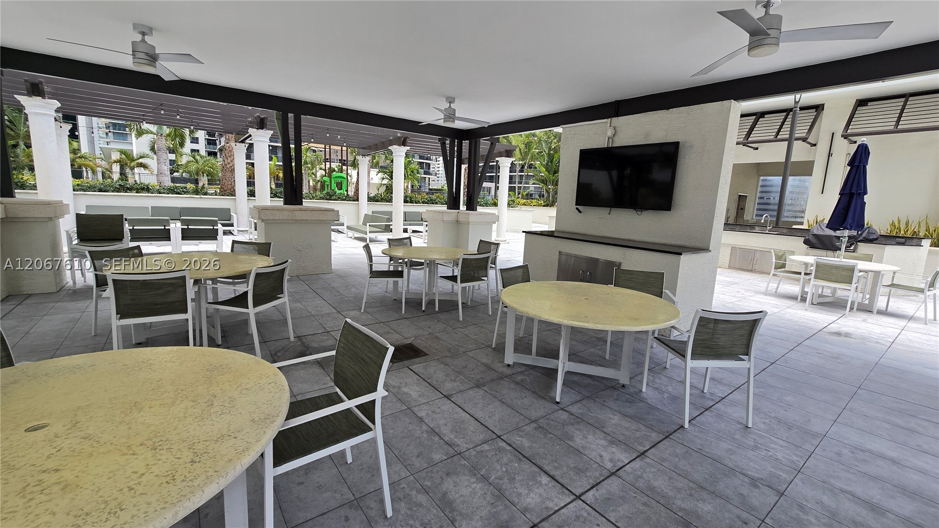 image Nine at Mary Brickell Village62