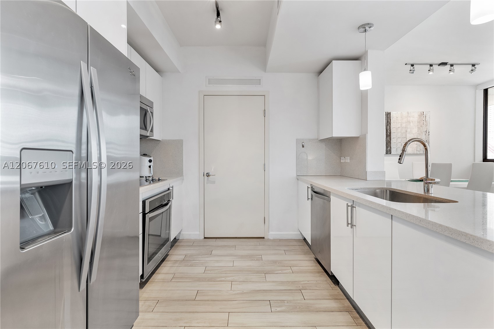 image Nine at Mary Brickell Village7