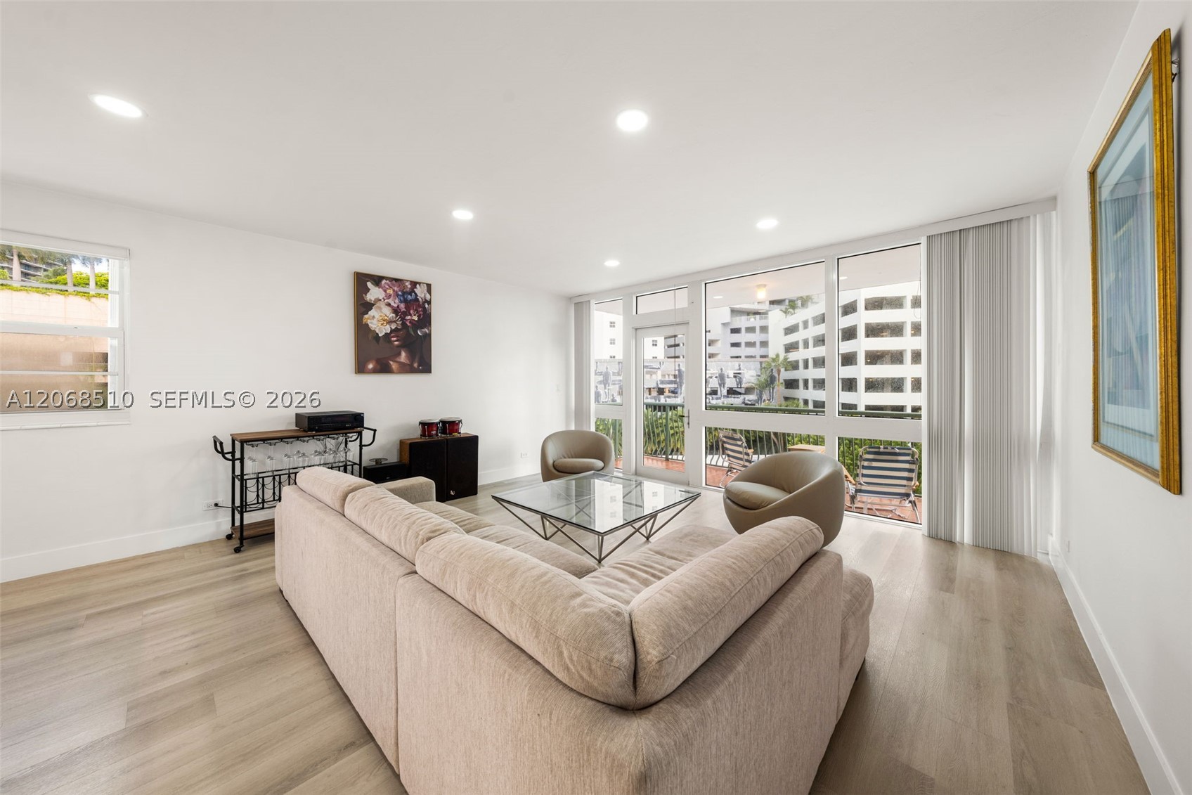 1408 Brickell Bay Dr #518