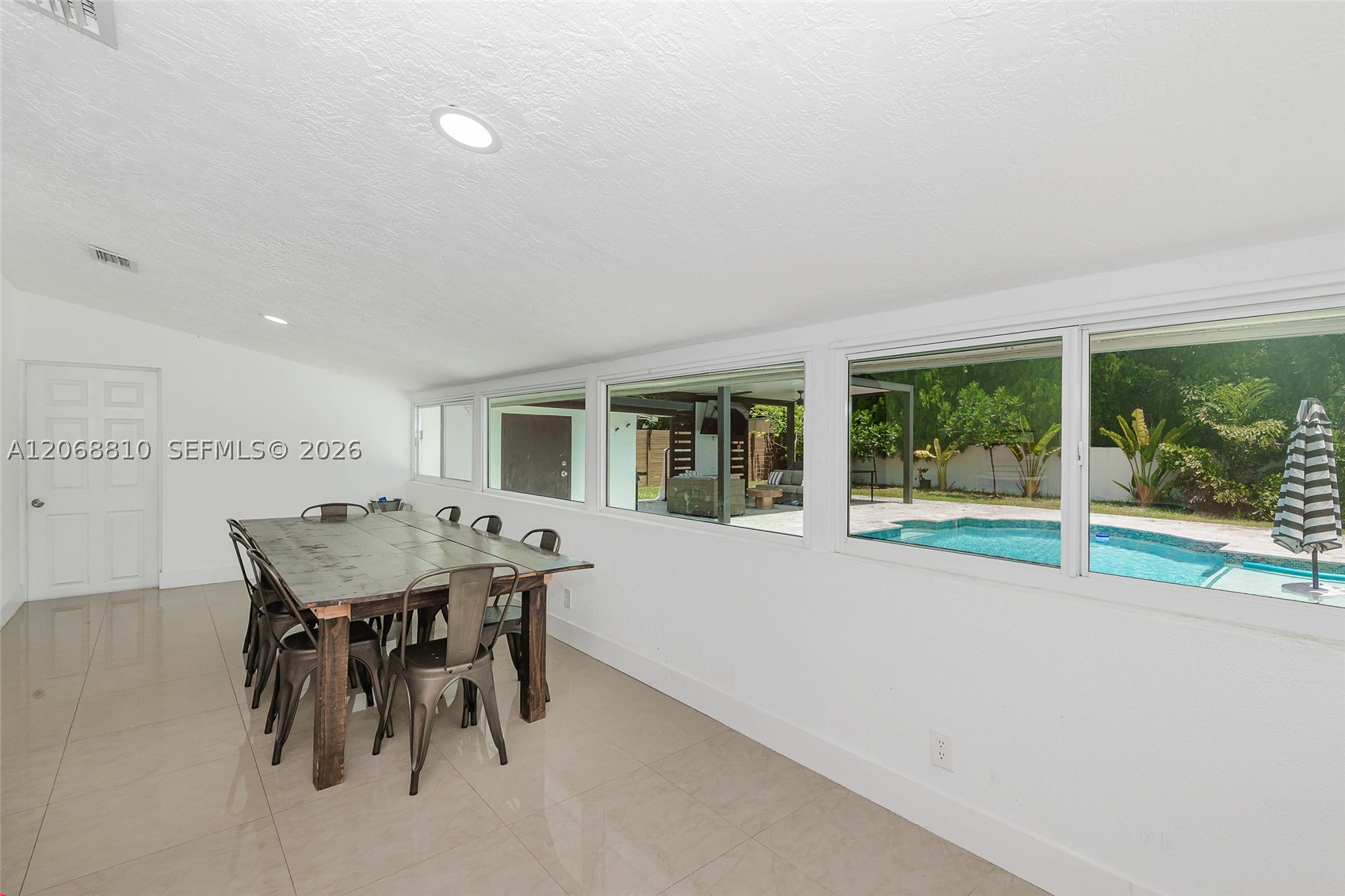 18145 SW 95th Ct Palmetto Bay, FL 33157