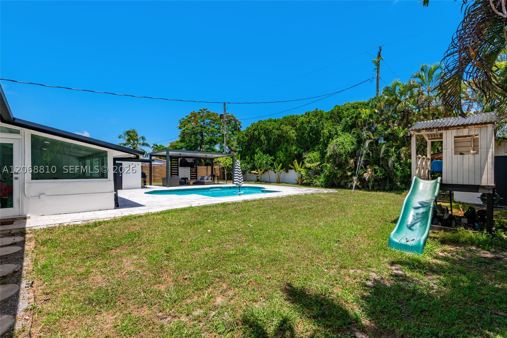 18145 SW 95th Ct Palmetto Bay, FL 33157