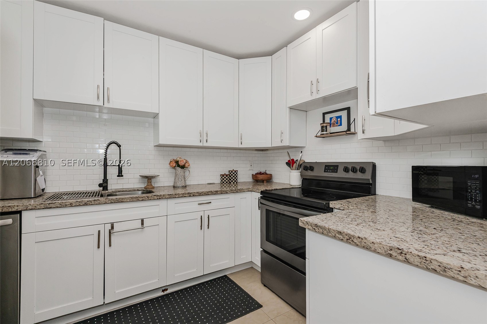 18145 SW 95th Ct Palmetto Bay, FL 33157