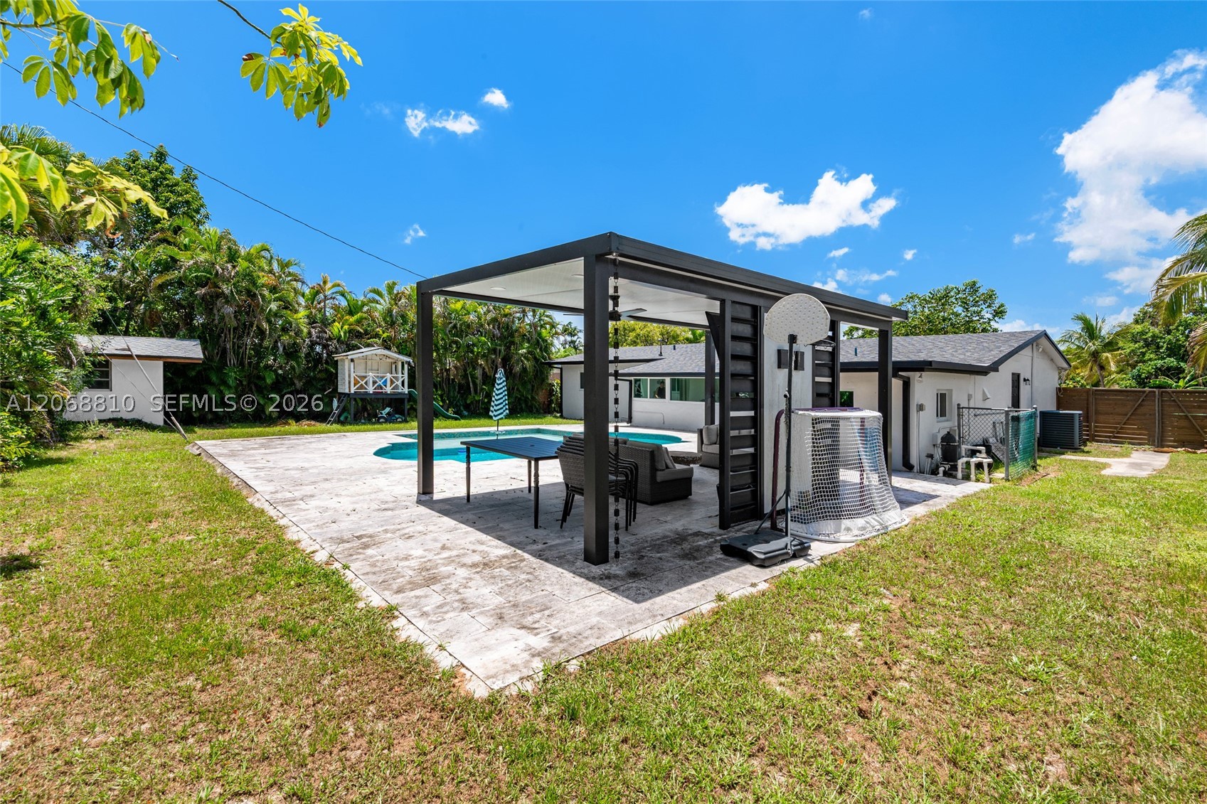 18145 SW 95th Ct Palmetto Bay, FL 33157