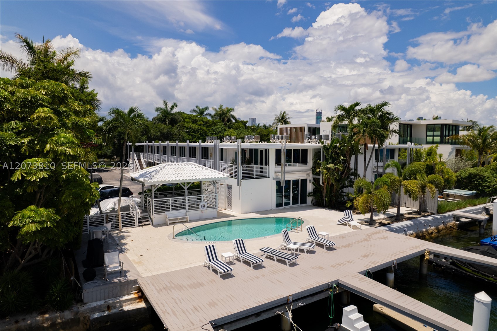 405 N Hibiscus Dr #202 Miami Beach, FL 33139
