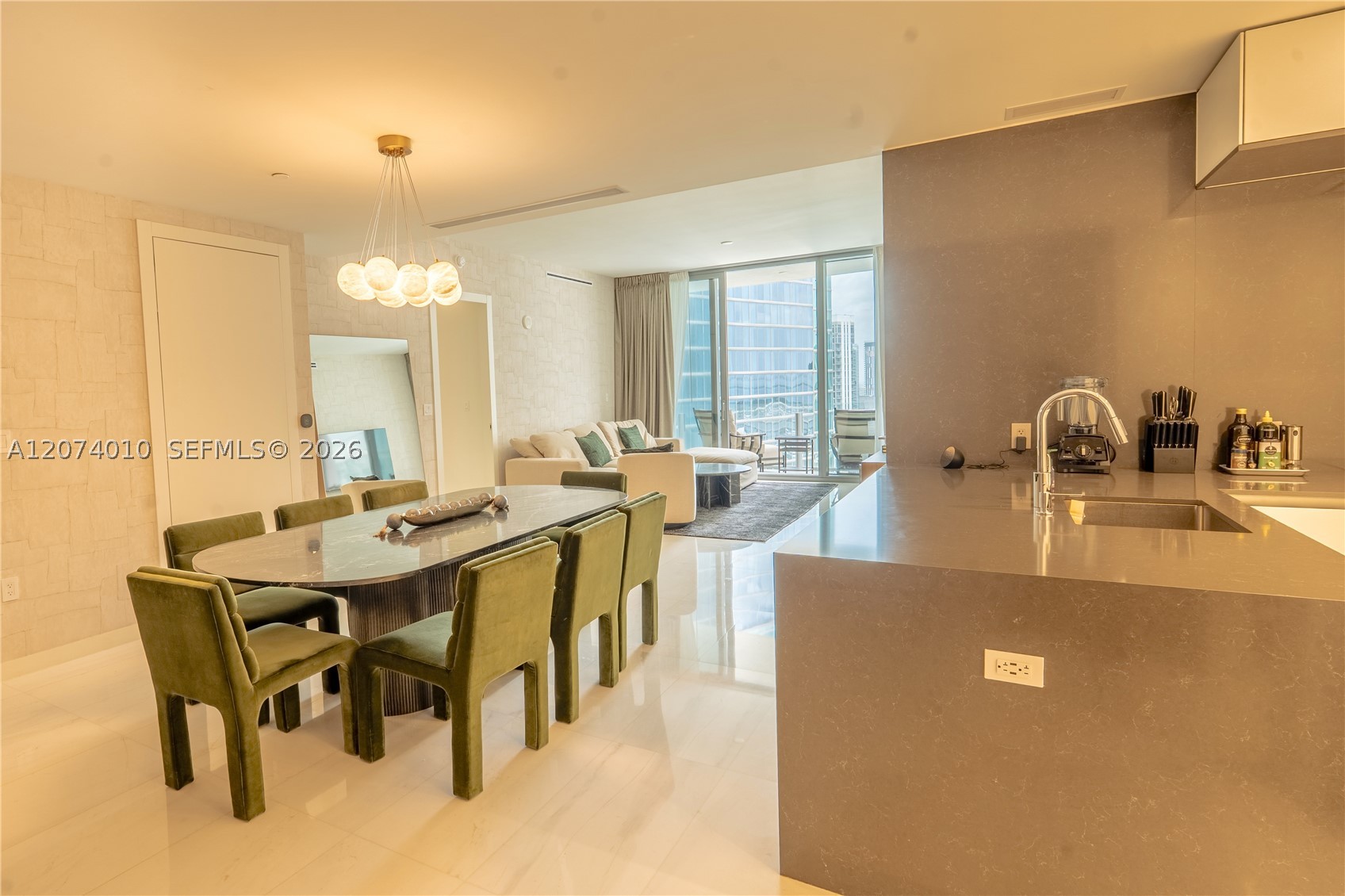 300 Biscayne Blvd Way #3109W Miami, FL 33131