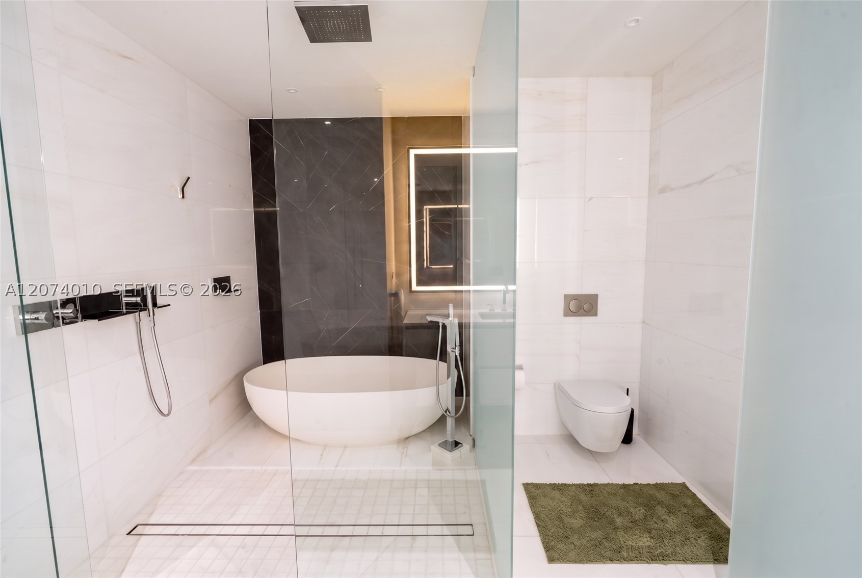 300 Biscayne Blvd Way #3109W Miami, FL 33131