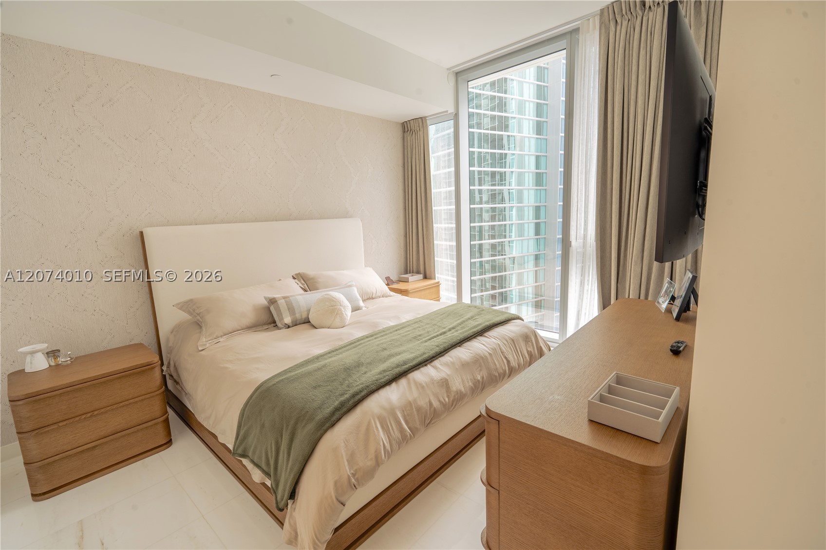300 Biscayne Blvd Way #3109W Miami, FL 33131