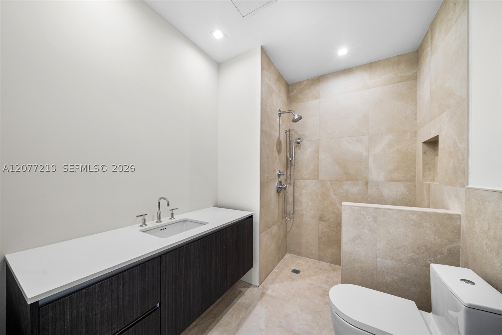 275 Giralda Ave #6A Coral Gables, FL 33134