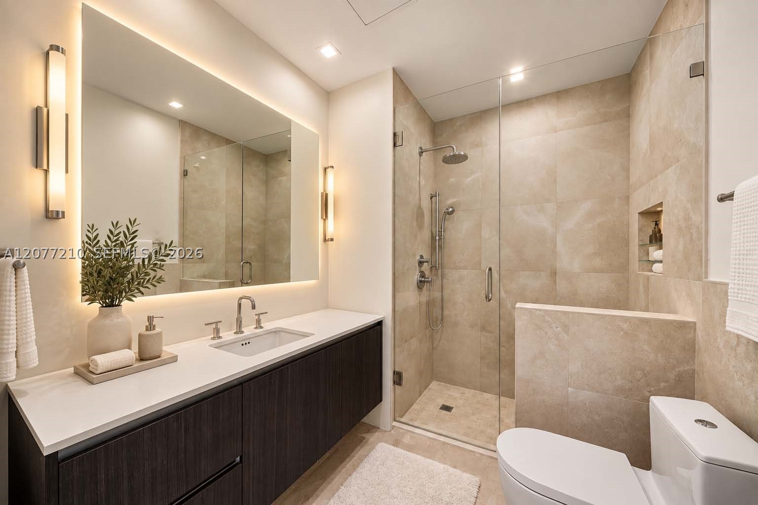 275 Giralda Ave #6A Coral Gables, FL 33134