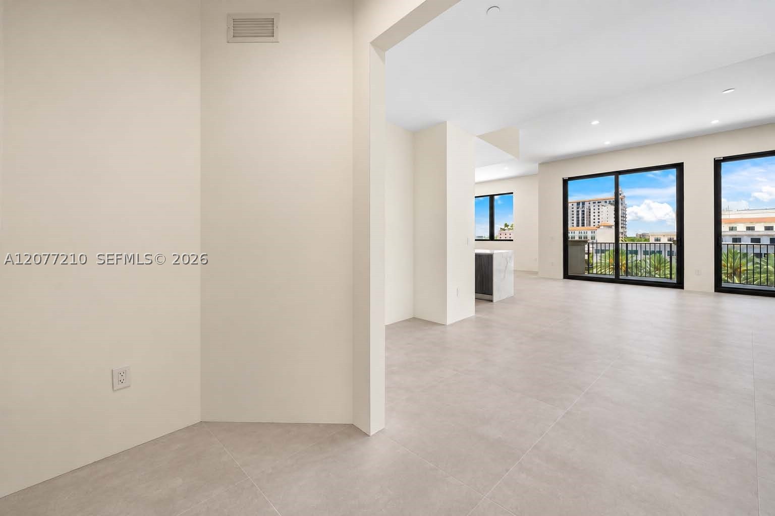 275 Giralda Ave #6A Coral Gables, FL 33134