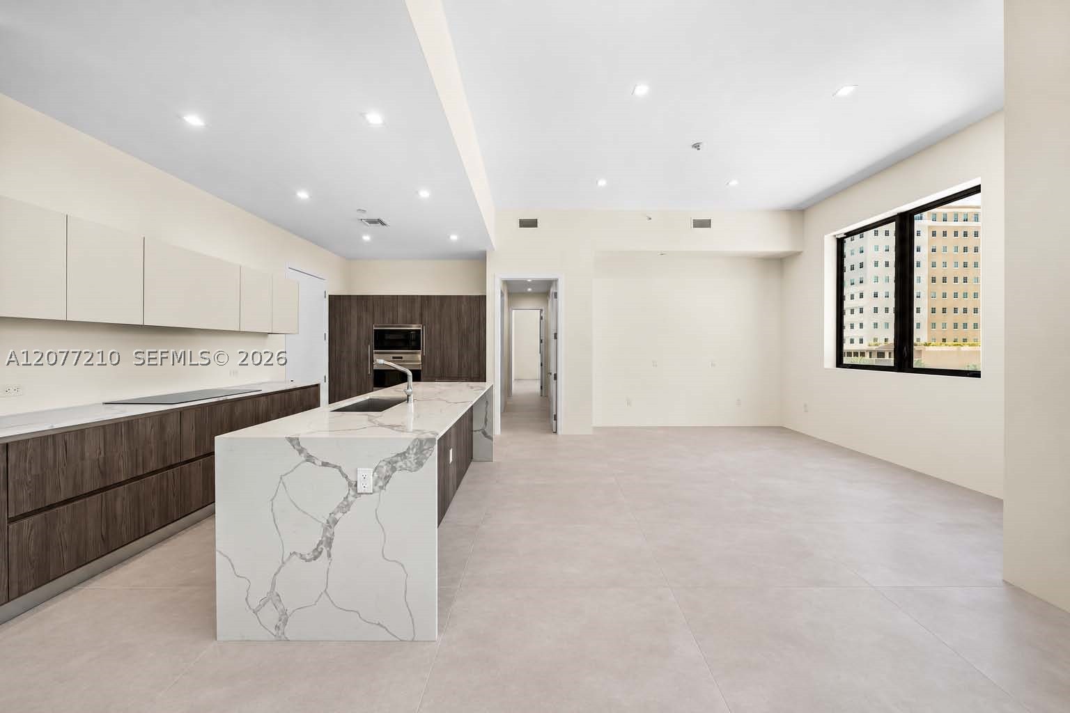 275 Giralda Ave #6A Coral Gables, FL 33134
