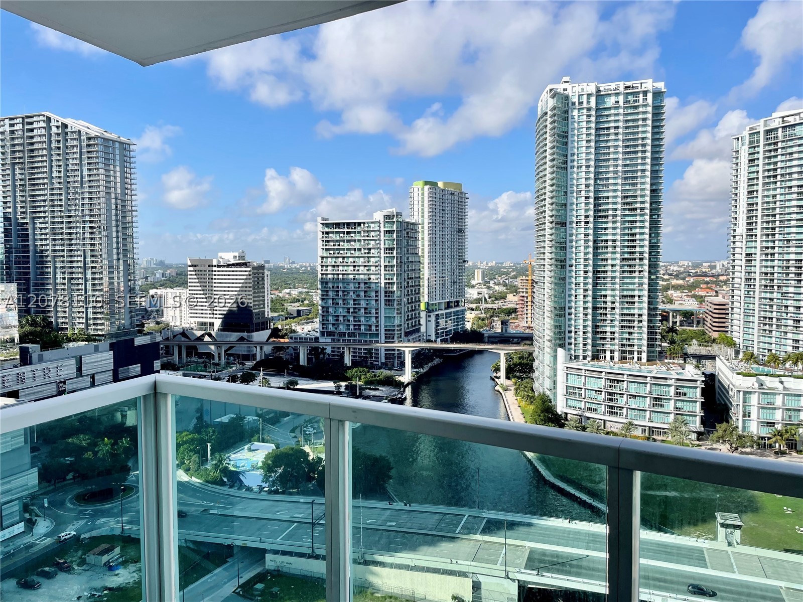 image Brickell on the River North12