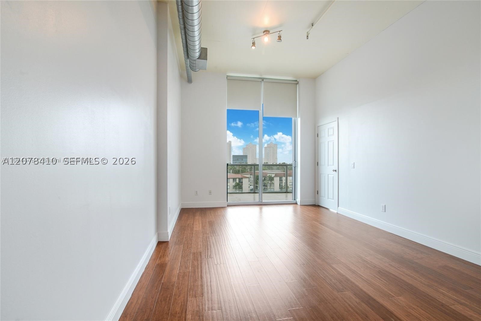 image Uptown Marina Lofts7