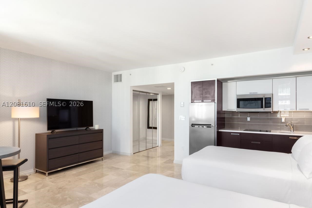 17375 Collins Ave #2008 Sunny Isles Beach, FL 33160