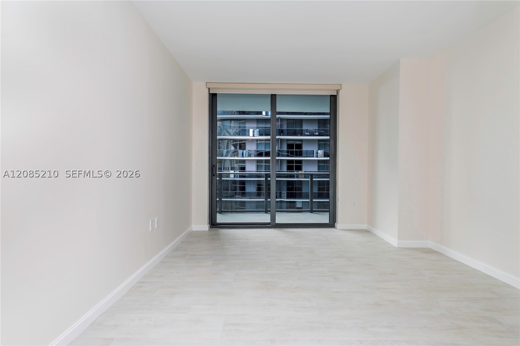 image Brickell Heights East13