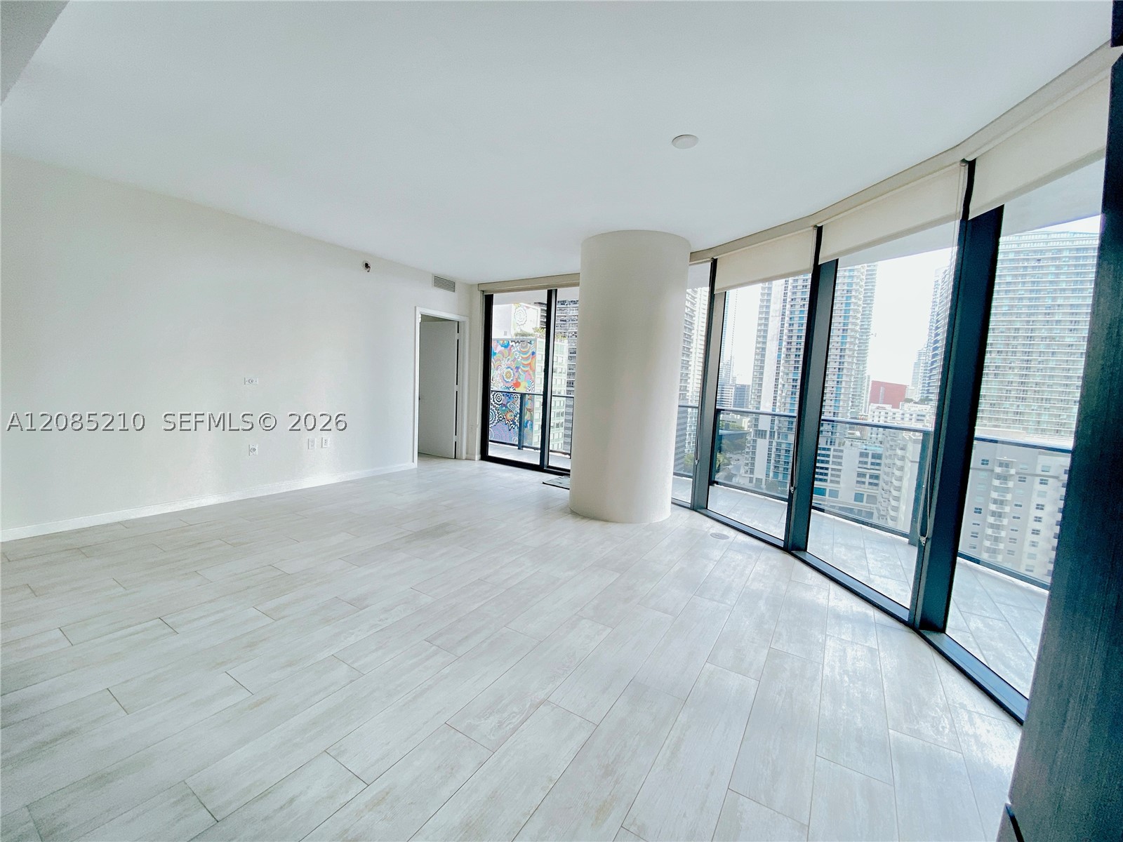 image Brickell Heights East17