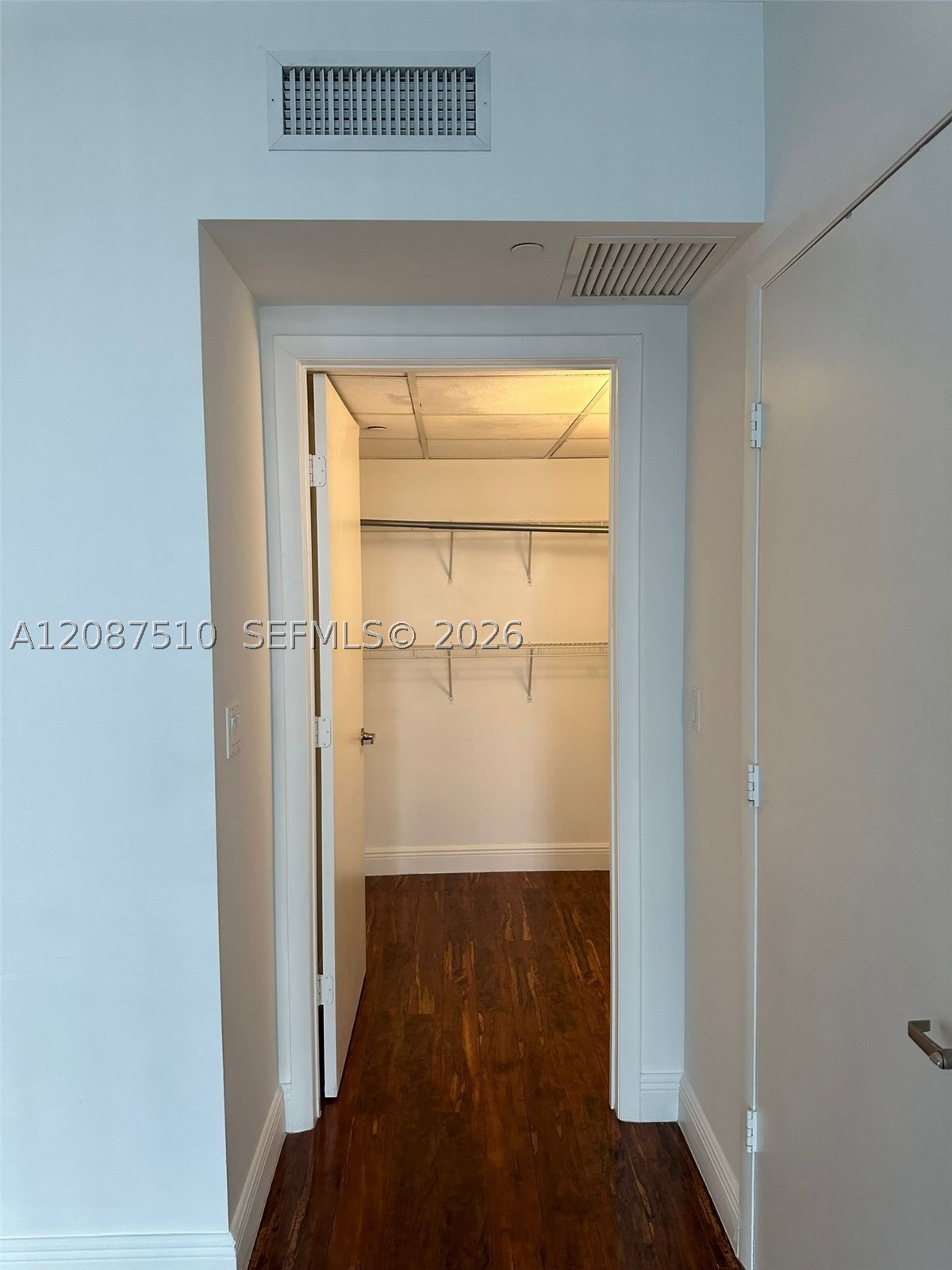 image Icon Brickell I9