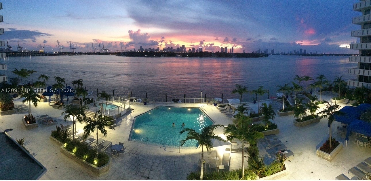 800 West Ave #525
