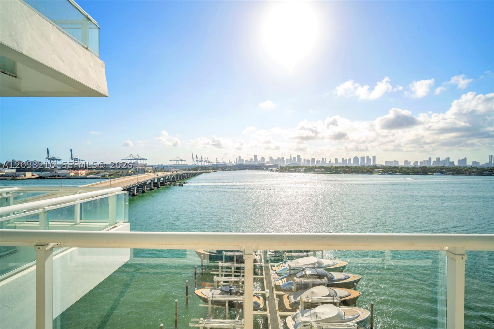 520 West Ave #803
