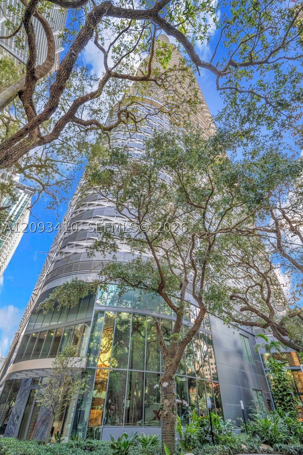 image Brickell Flatiron38