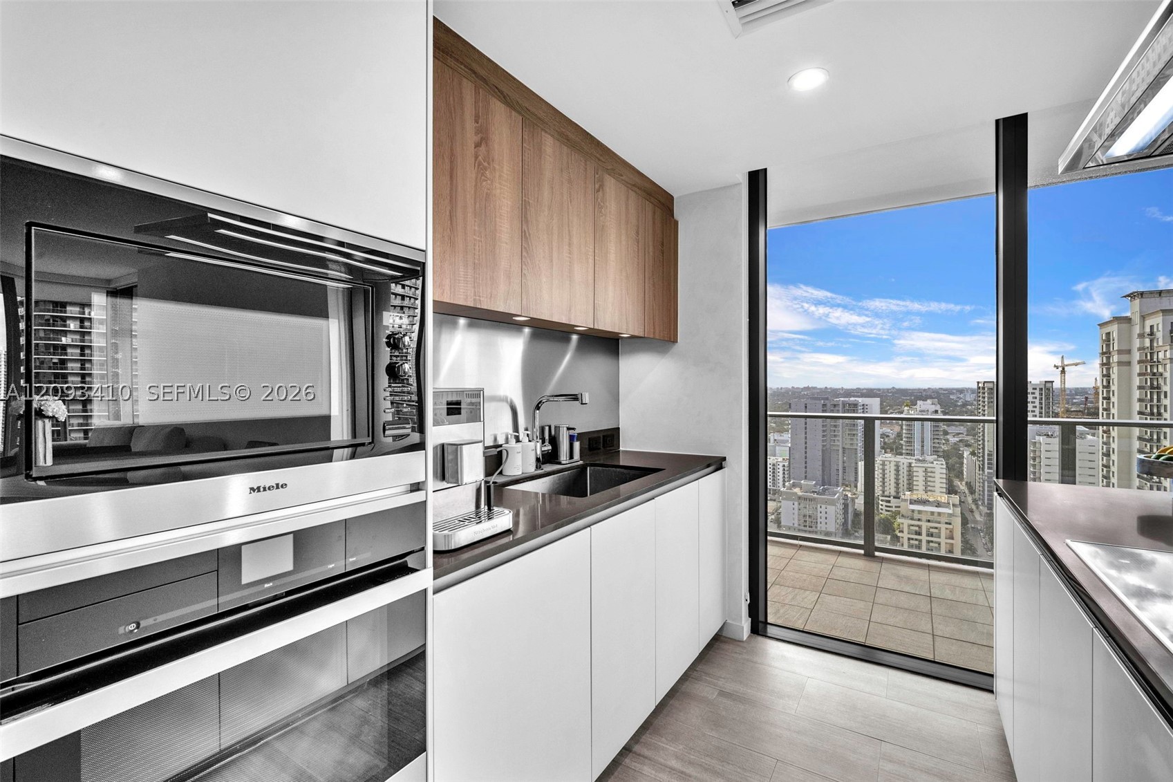 image Brickell Flatiron5