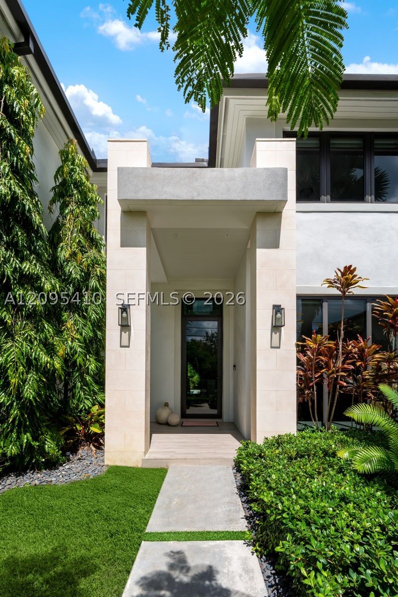 5991 SW 80th St South Miami, FL 33143
