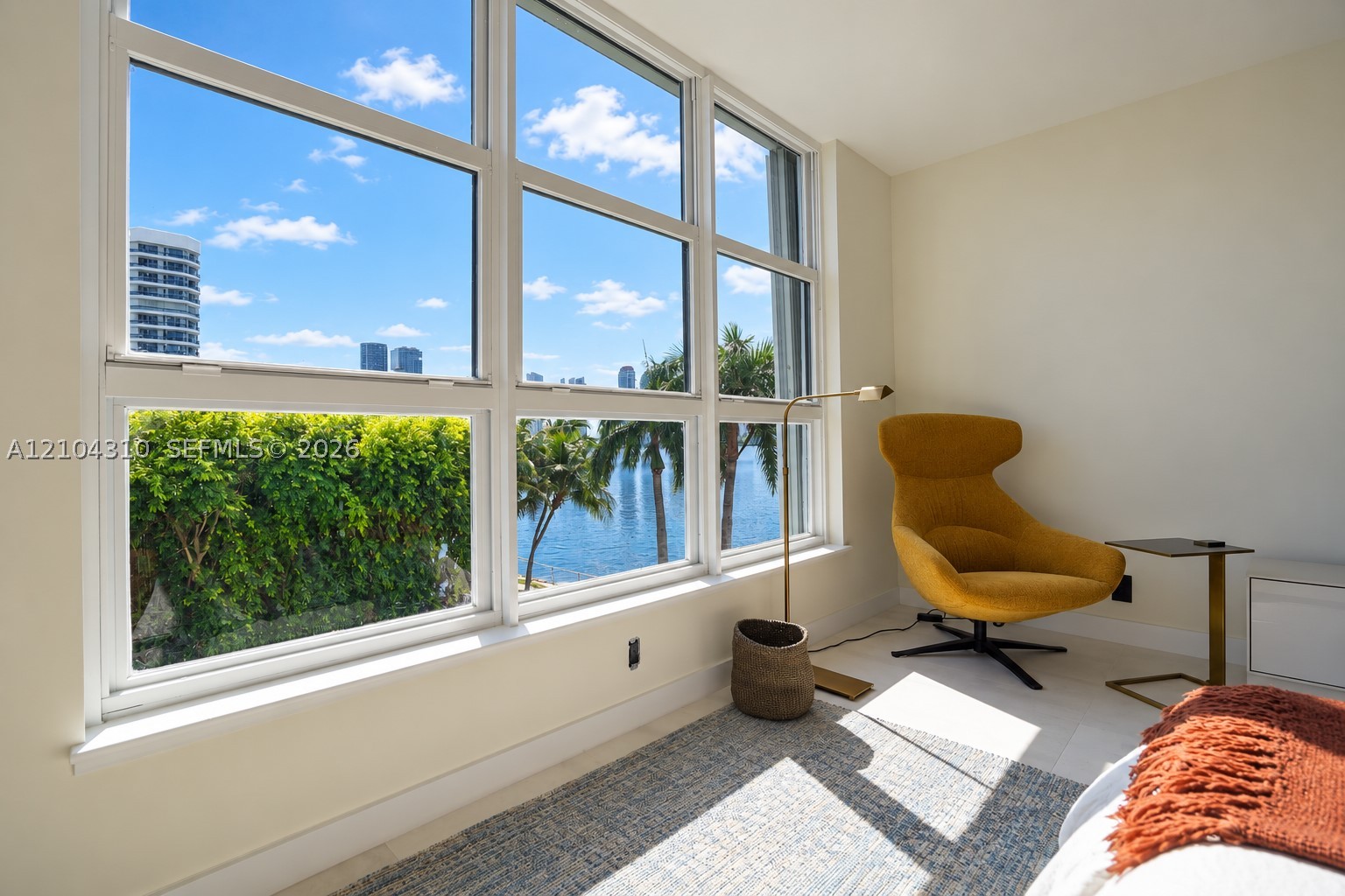 3530 Mystic Pointe Dr #415 Aventura, FL 33180