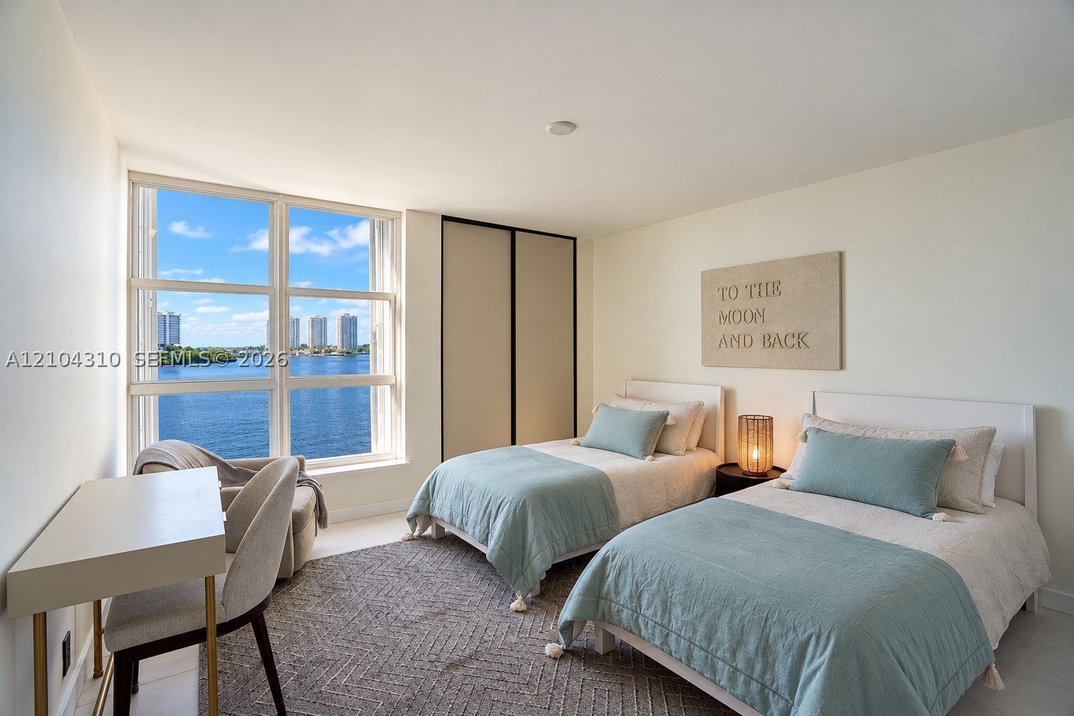 3530 Mystic Pointe Dr #415 Aventura, FL 33180