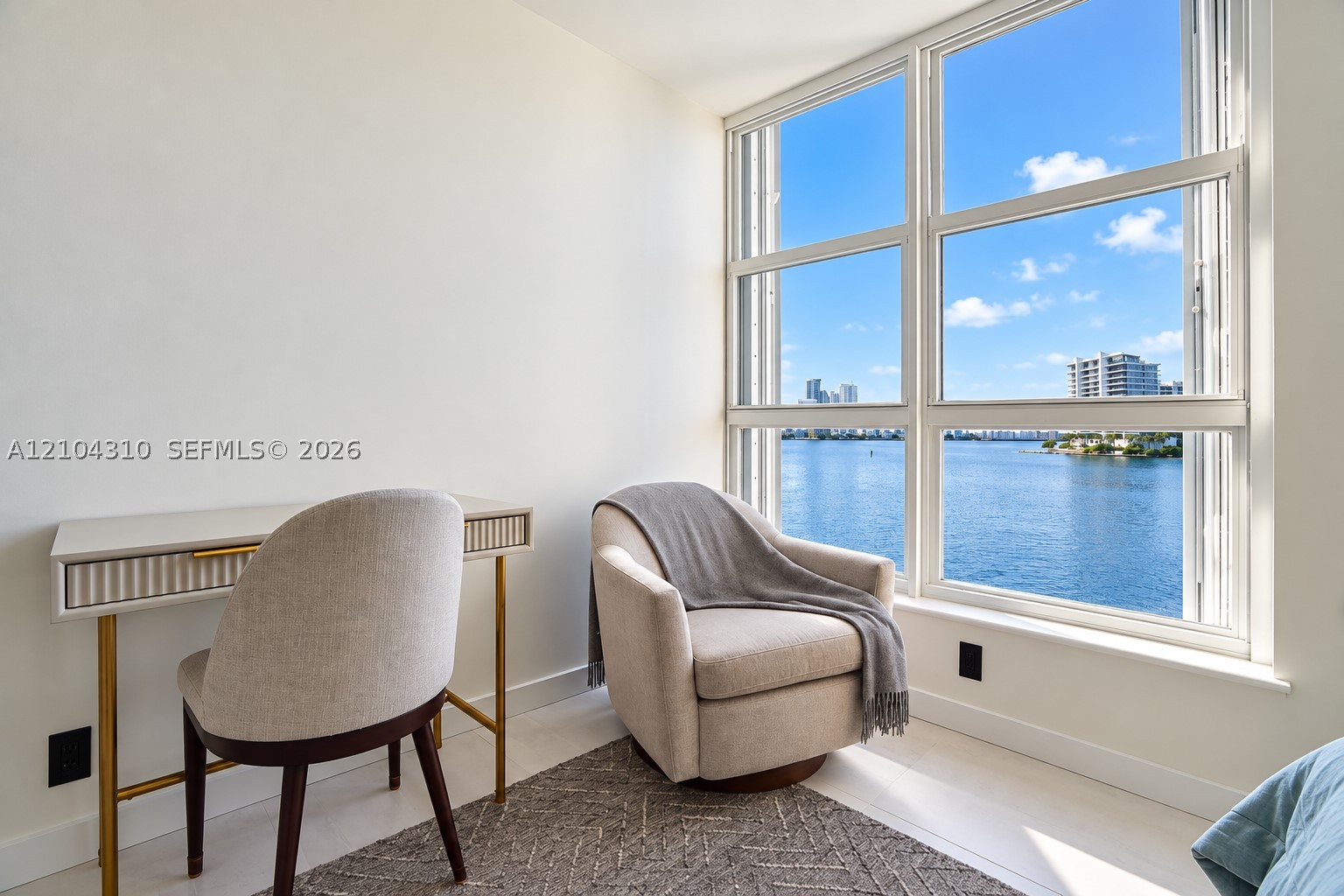 3530 Mystic Pointe Dr #415 Aventura, FL 33180