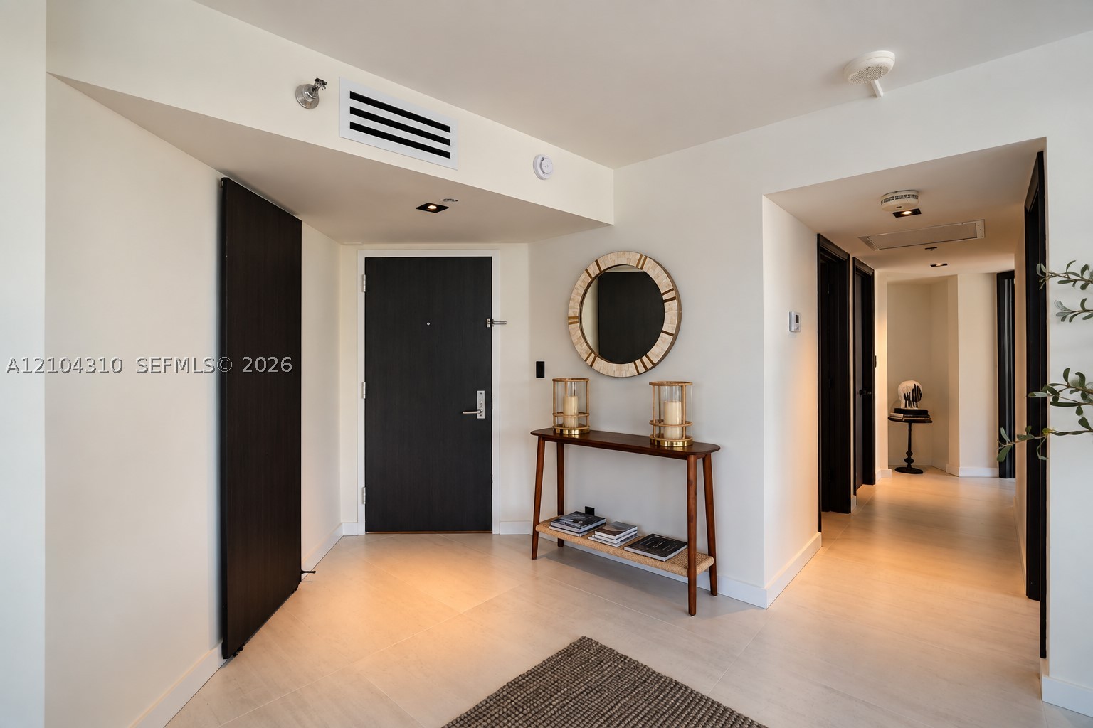 3530 Mystic Pointe Dr #415 Aventura, FL 33180