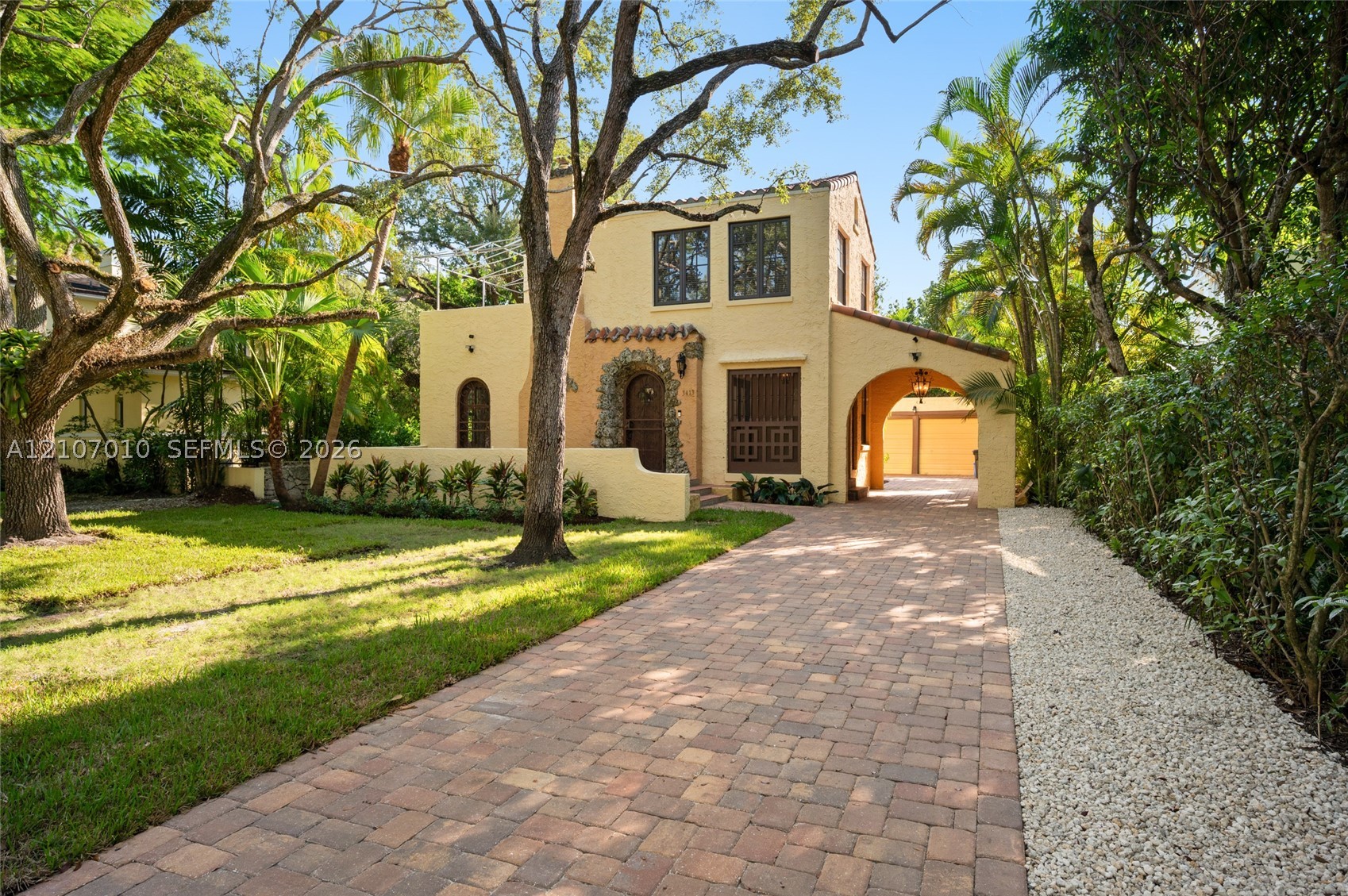 3413 Banos Ct