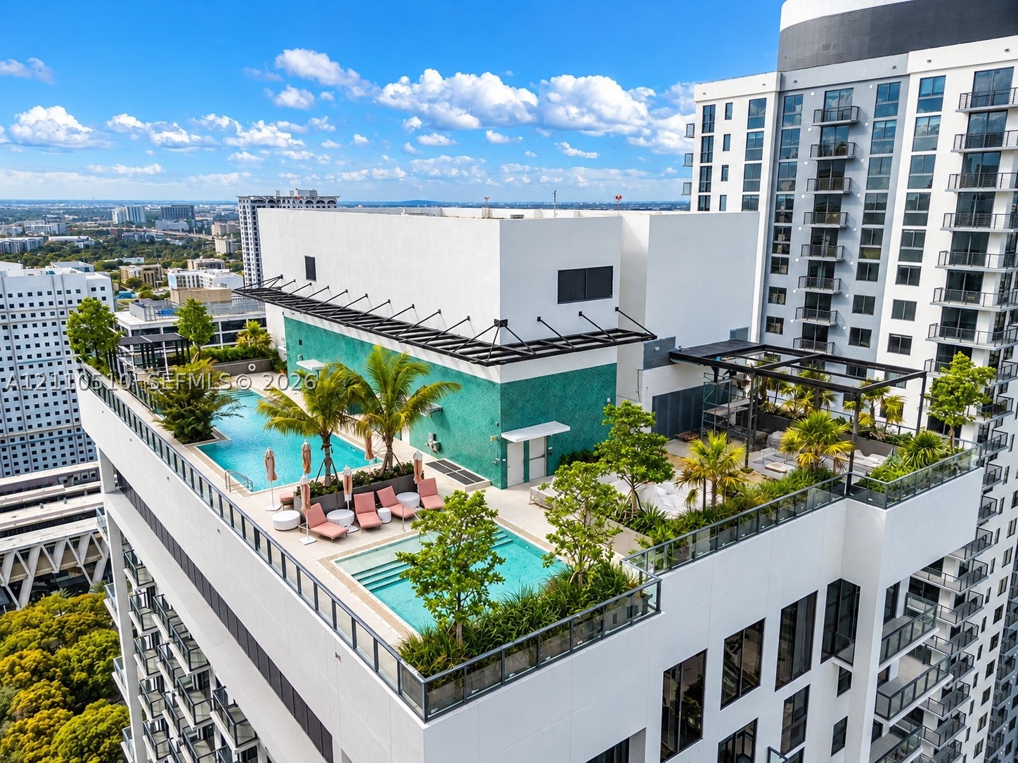 11 NE 6th St #1811 Miami, FL 33132